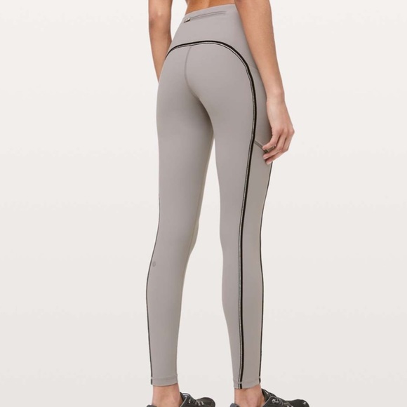 Lululemon Speed Up Tight * Metallic 28" - Picture 2 of 8